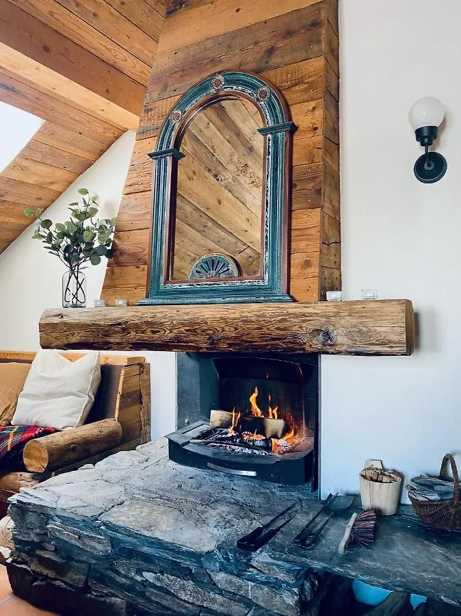 Apartment Charming Chalet, 3 Rooms, 6 To 8 Persons, Meribel, Les Allues
