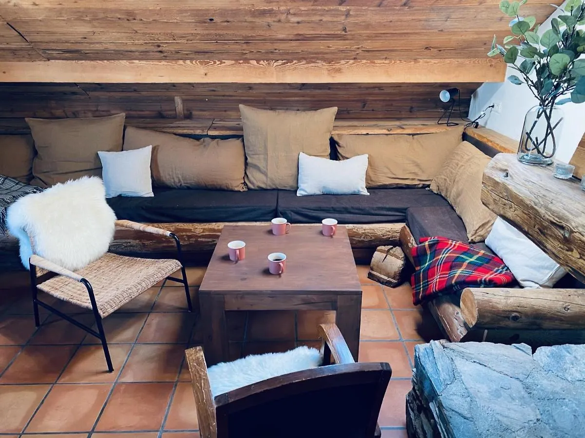 Charming Chalet, 3 Rooms, 6 To 8 Persons, Meribel, Les Allues Apartment