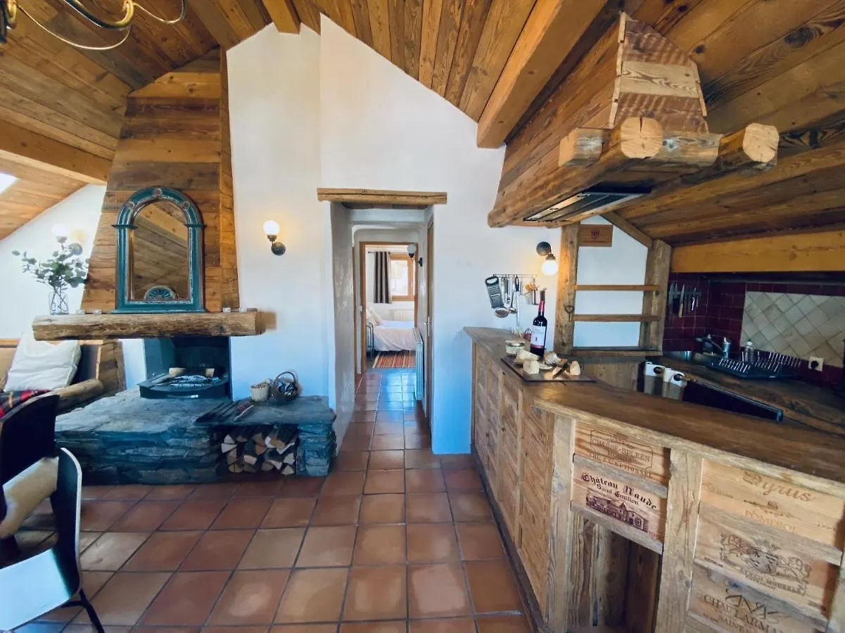 Apartment Charming Chalet, 3 Rooms, 6 To 8 Persons, Meribel, Les Allues France
