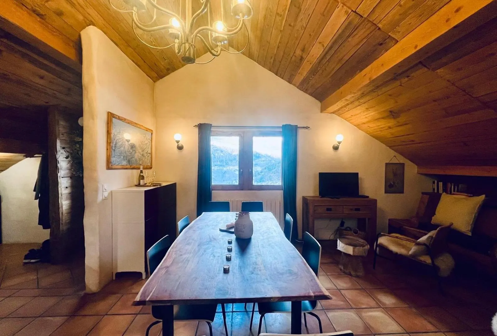 Charming Chalet, 3 Rooms, 6 To 8 Persons, Meribel, Les Allues France
