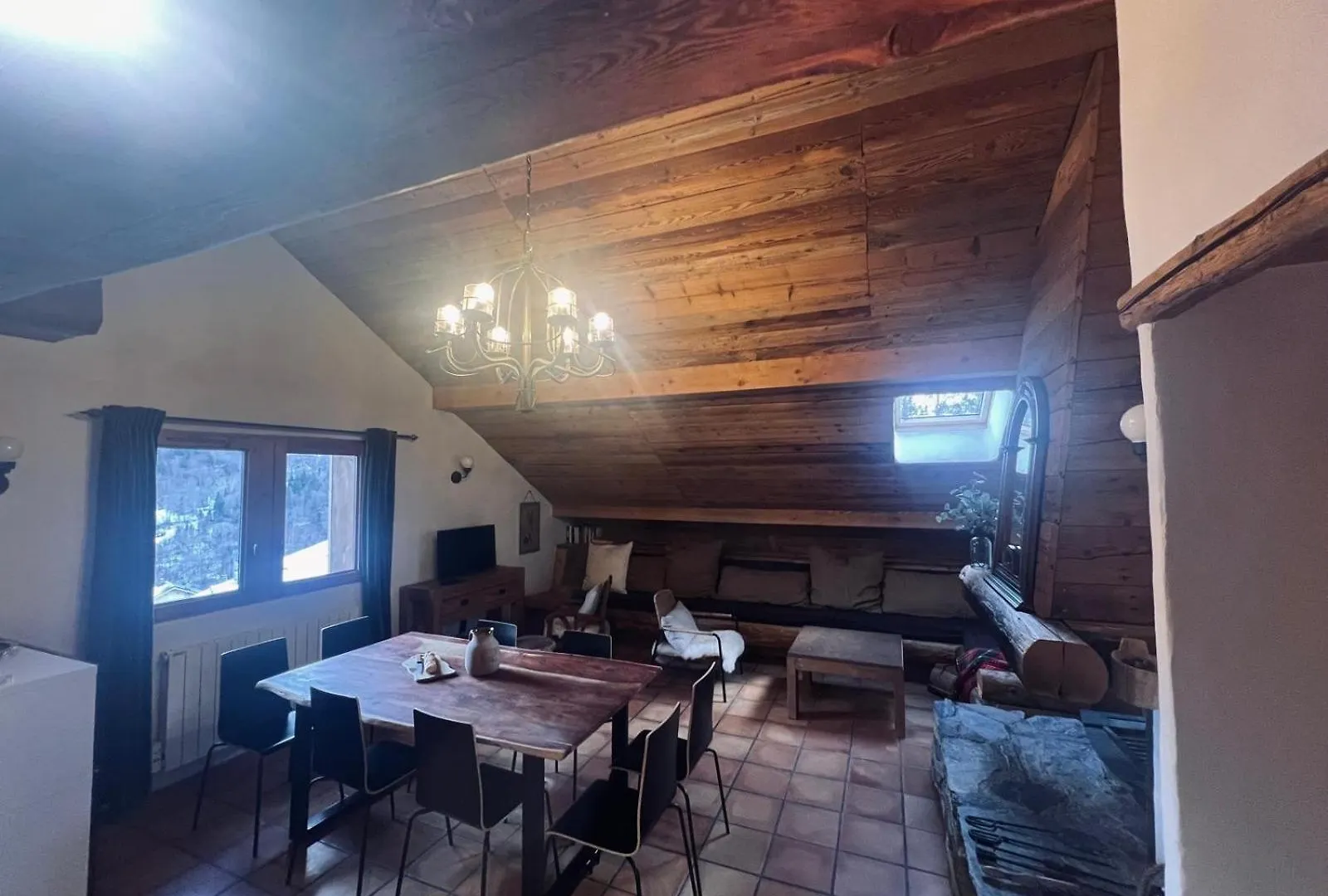 Charming Chalet, 3 Rooms, 6 To 8 Persons, Meribel, Les Allues Apartment