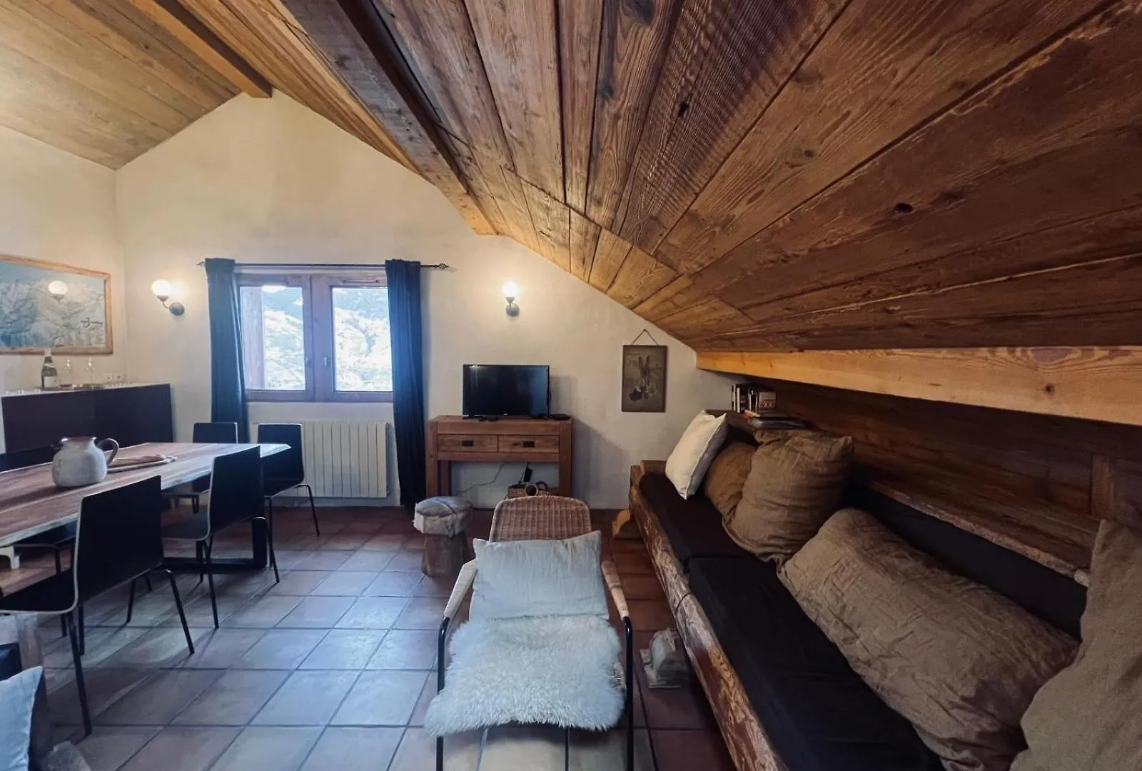 Apartment Charming Chalet, 3 Rooms, 6 To 8 Persons, Meribel, Les Allues France